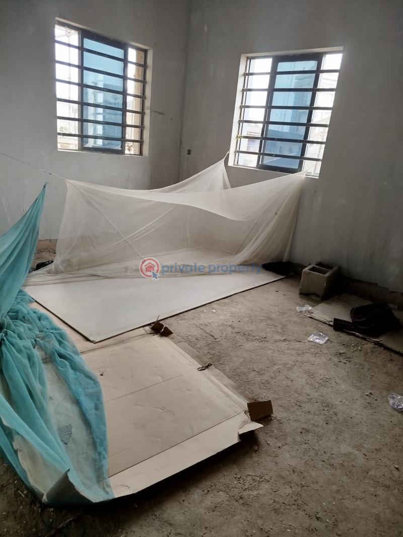 3 bedroom Block Of Flats For Sale Alagomeji Yaba Lagos - 11