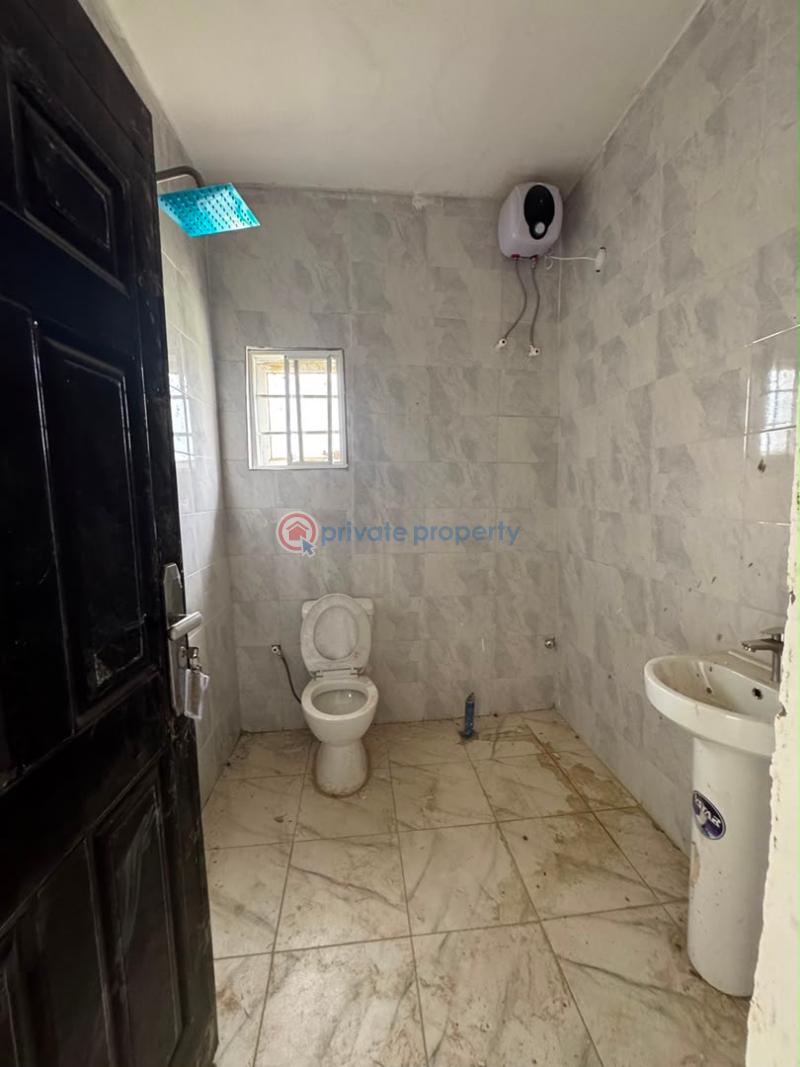 3 bedroom Flat & Apartment For Rent Lokogoma Abuja Phase 2  - 5