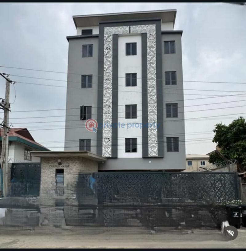 3 bedroom Block Of Flats For Sale Yaba Lagos - 11
