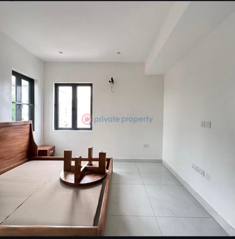 3 bedroom Block Of Flats For Sale Yaba Lagos - 7