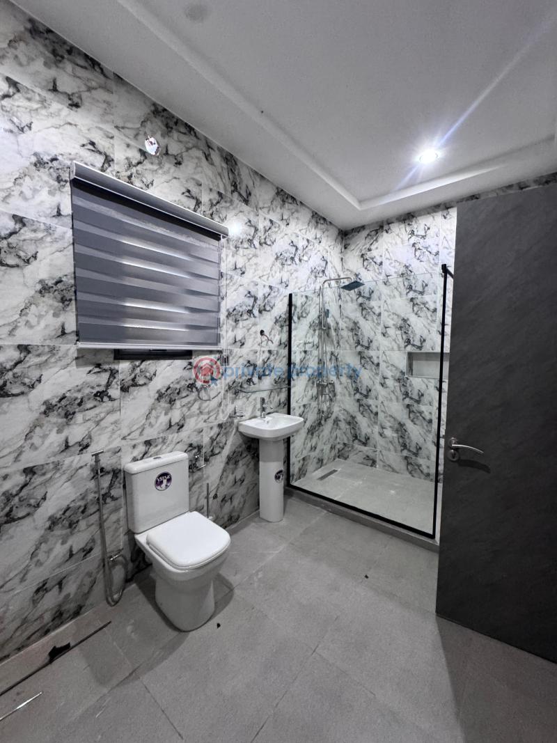 3 bedroom House For Sale Wuye Abuja Phase 2  - 4