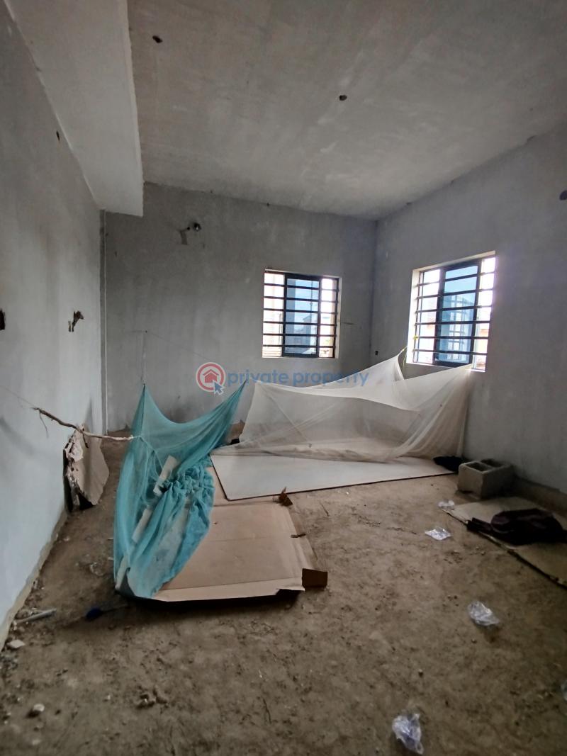 3 bedroom Block Of Flats For Sale Alagomeji Yaba Lagos - 10
