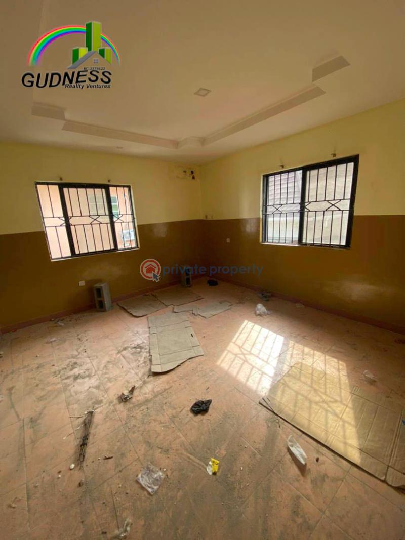 3 bedroom Flat & Apartment For Rent Thomas Estate Ajah Lagos - 2