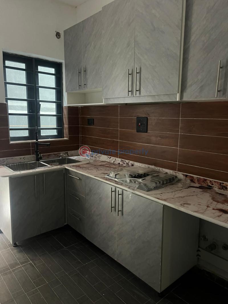 3 bedroom apartment - 10 3 bedroom Shared Apartment For Sale Magodo Gra Phrase 1 Magodo Kosofe/Ikosi Lagos - 10