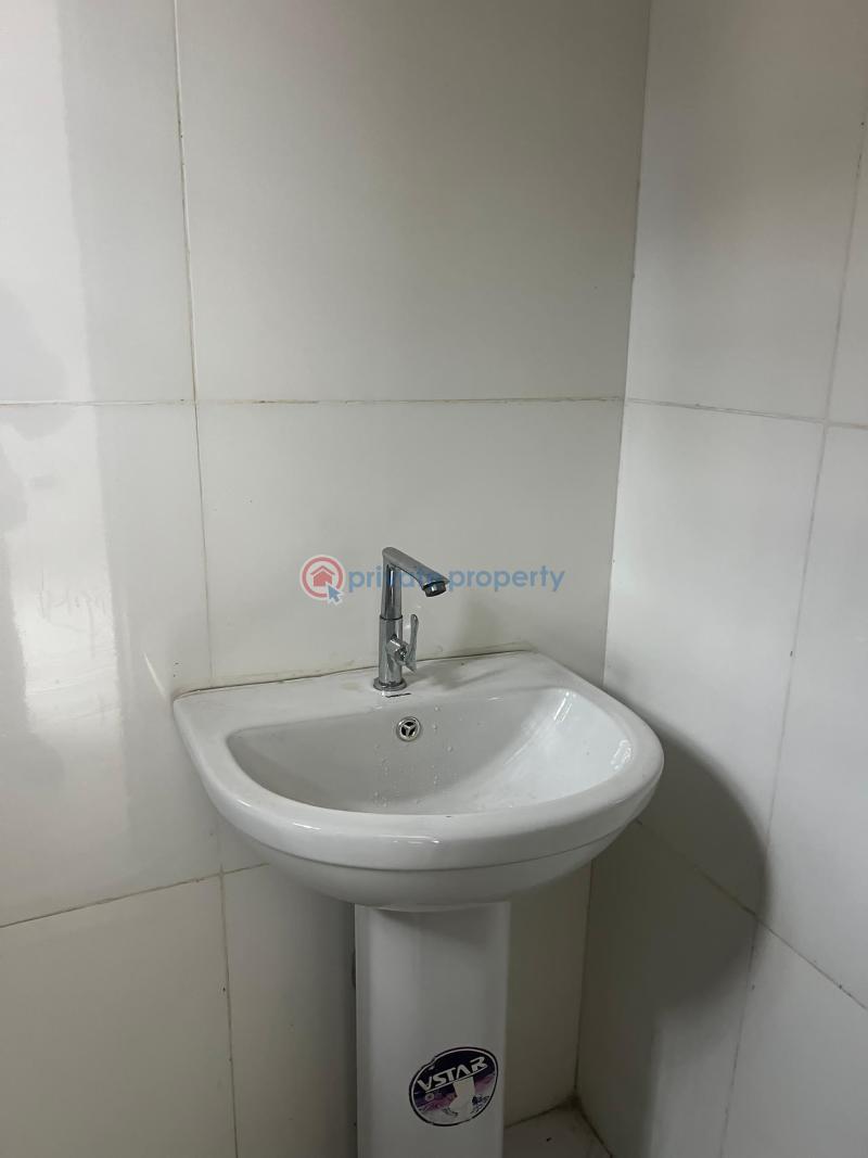 3 bedroom apartment - 3 3 bedroom Shared Apartment For Sale Magodo Gra Phrase 1 Magodo Kosofe/Ikosi Lagos - 3