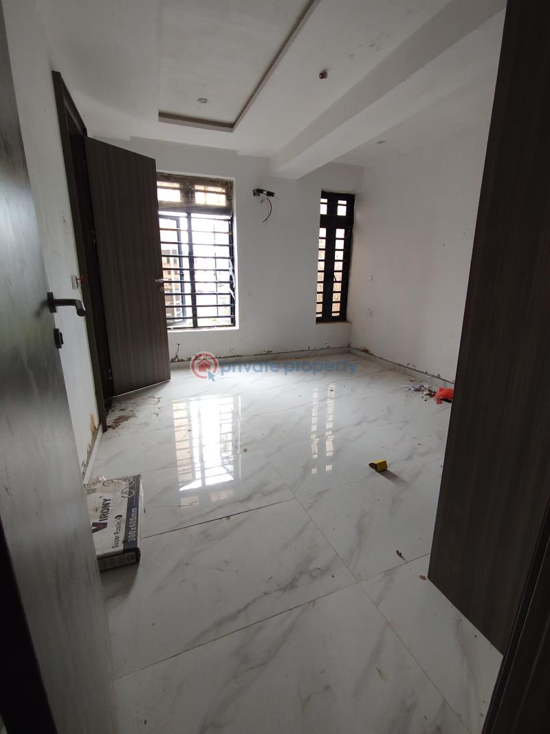3 bedroom Block Of Flats For Sale Maryland Lagos - 6