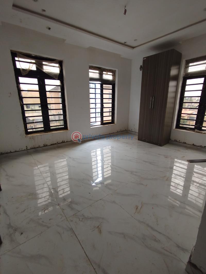 3 bedroom Block Of Flats For Sale Maryland Lagos - 2