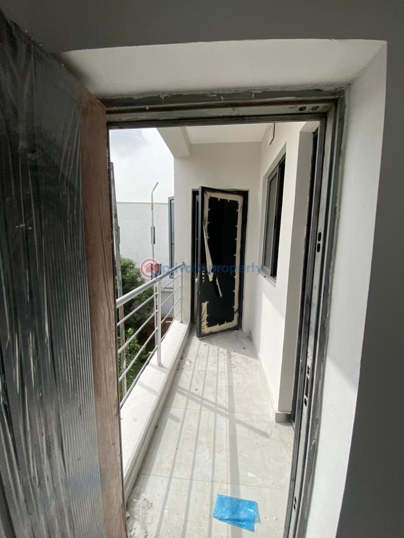 3 bedroom Shared Apartment For Rent Lekki Phase 1 Lagos - 1