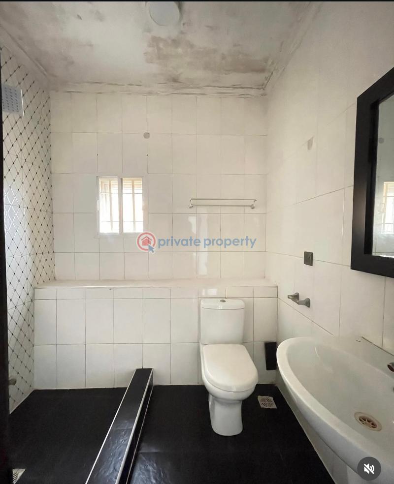 3 bedroom Block Of Flats For Sale Alagomeji Yaba Lagos - 6