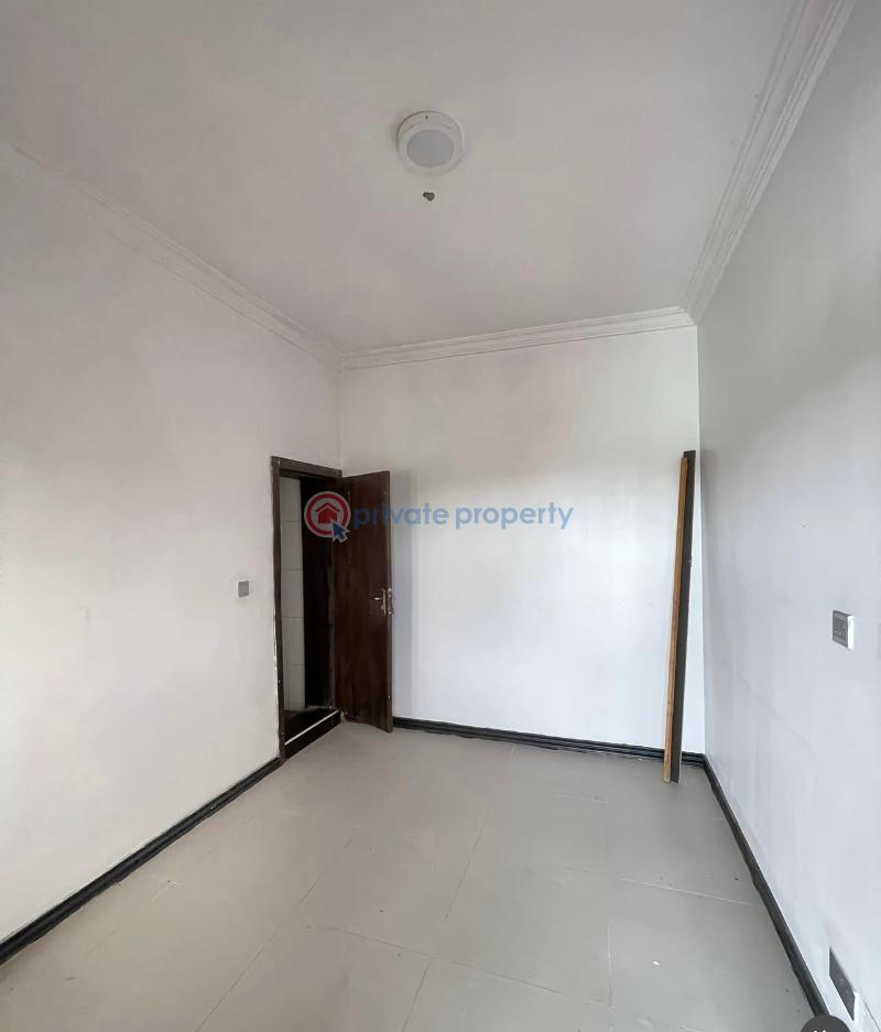 3 bedroom Block Of Flats For Sale Alagomeji Yaba Lagos - 11