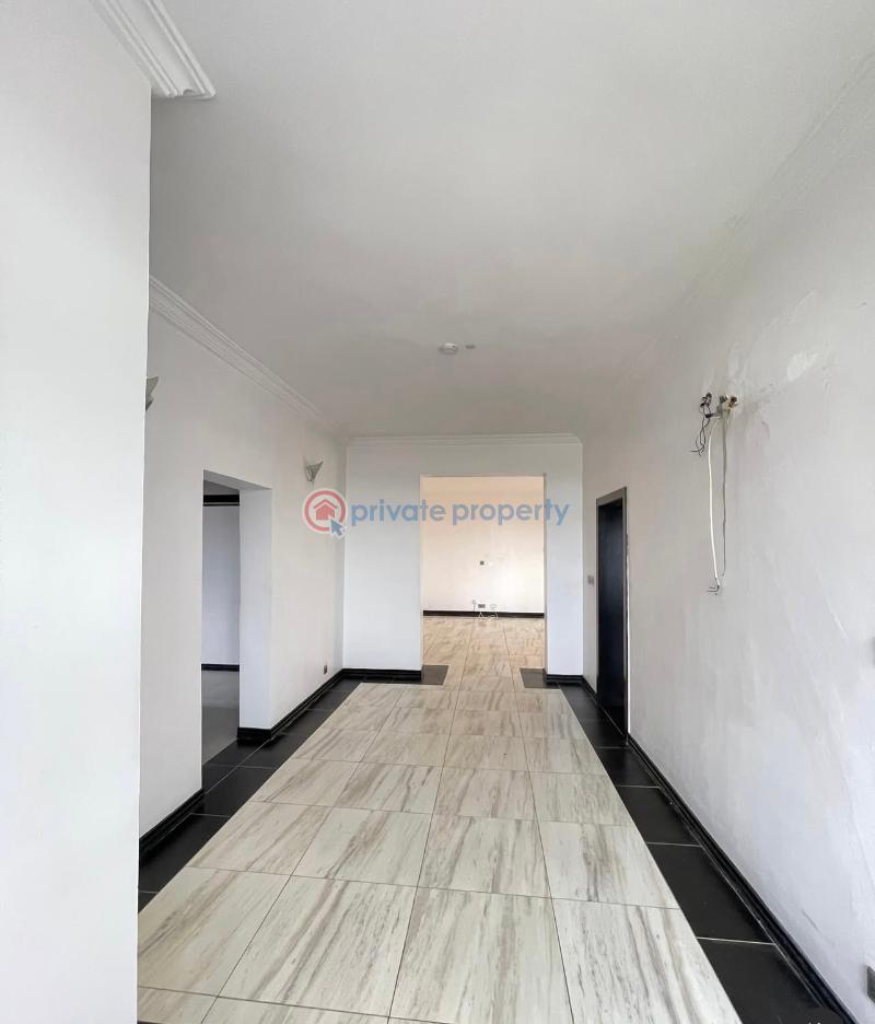 3 bedroom Block Of Flats For Sale Alagomeji Yaba Lagos - 3