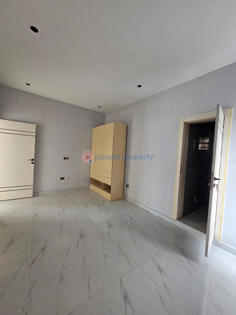 3 bedroom Flat & Apartment For Sale Taat Estate Maryland Lagos - 12