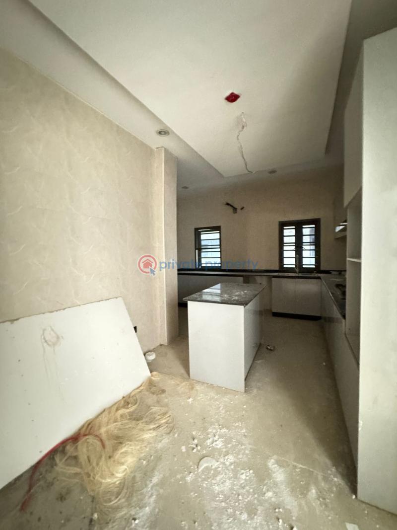 3-bedroom apartment with bq - 5 3 bedroom Flat & Apartment For Sale Lekki Phase 1 Lagos - 5