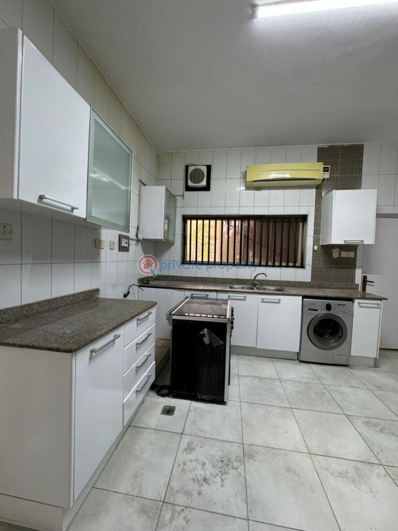 3-bedroom apartment with bq - 4 3 bedroom Flat & Apartment For Sale Lekki Phase 1 Lagos - 4