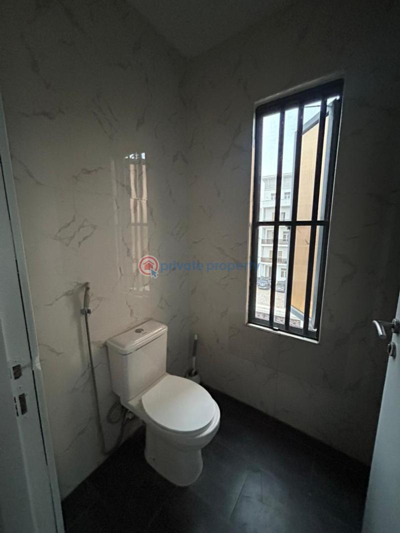 3 bedroom Flat & Apartment For Rent Lekki Phase 1 Lagos - 3