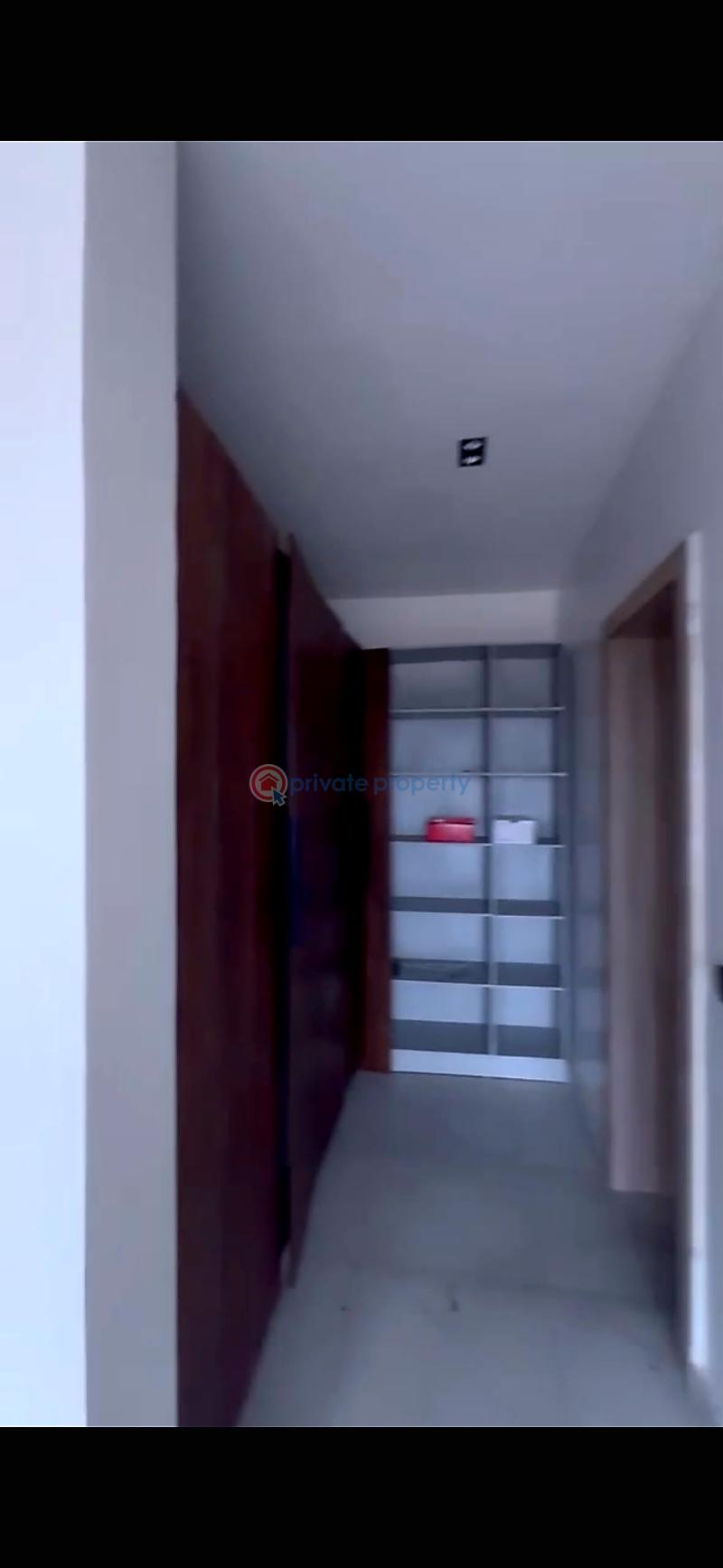 3 bedroom Flat & Apartment For Rent Lekki Phase1 Right Side/ Qmb Mart Road. Lekki Phase 1 Lagos - 4