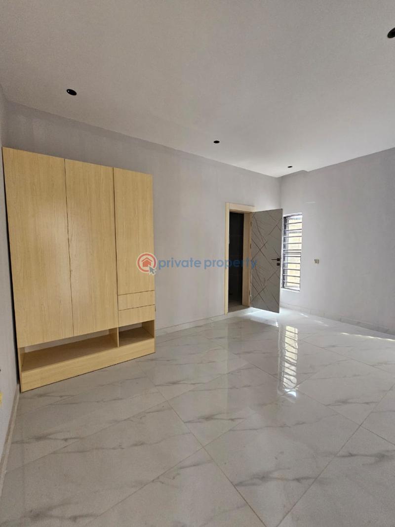 3 bedroom Flat & Apartment For Sale Taat Estate Maryland Lagos - 9