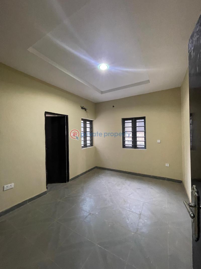 House For Rent 1location: Adeyi Avenue, Awolowo Old Bodija Bodija Ibadan Oyo - 2