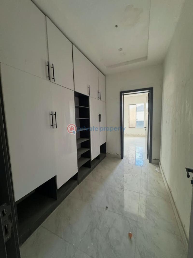 3 bedroom Block Of Flats For Sale Oniru Victoria Island Lagos - 1