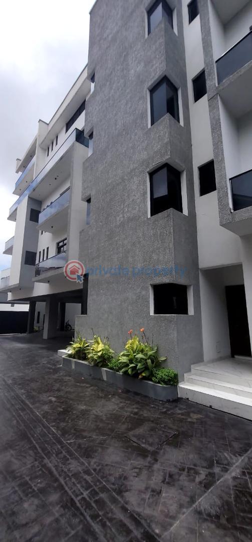 3 bedroom Shared Apartment For Sale Mojisola Onikoyi Estate Lagos - 1