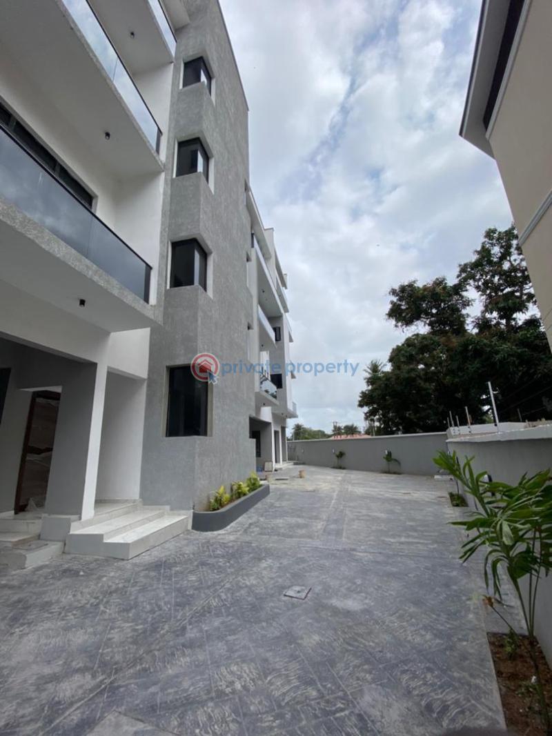 3 bedroom Shared Apartment For Sale Mojisola Onikoyi Estate Lagos - 3