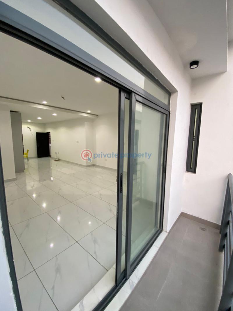 3 bedroom apartments with swimming pool, elevator and a rooftop lounge - 4 3 bedroom Shared Apartment For Sale Lekki Phase 1 Lagos - 4