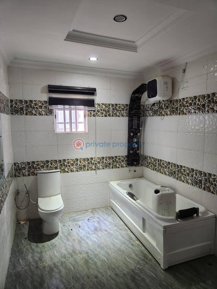 3 bedroom Bungalow For Sale Ile Titun Jericho Area Ibadan Oyo - 3