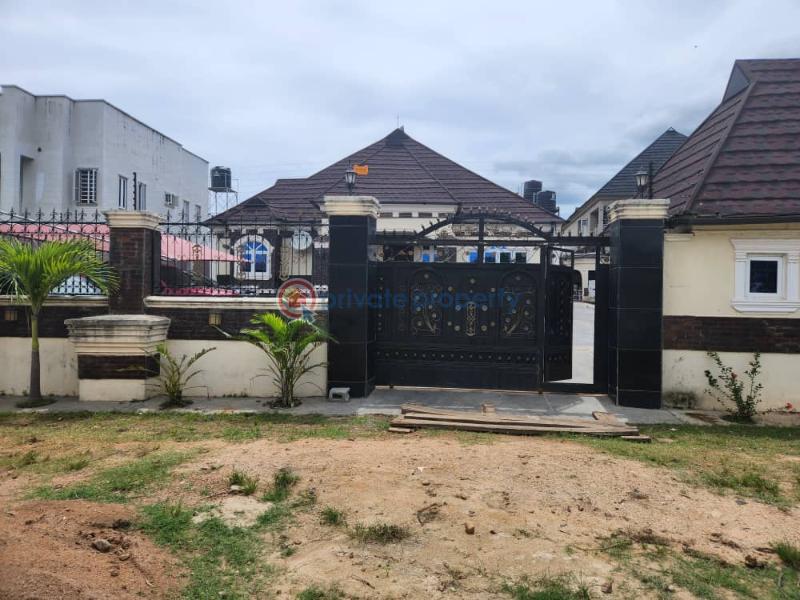 3 bedroom Bungalow For Sale Ile Titun Jericho Area Ibadan Oyo - 0