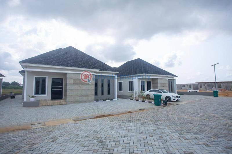3 bedroom Block Of Flats For Sale Celebration Parkland Estate. Eleko Ibeju-Lekki Lagos - 1