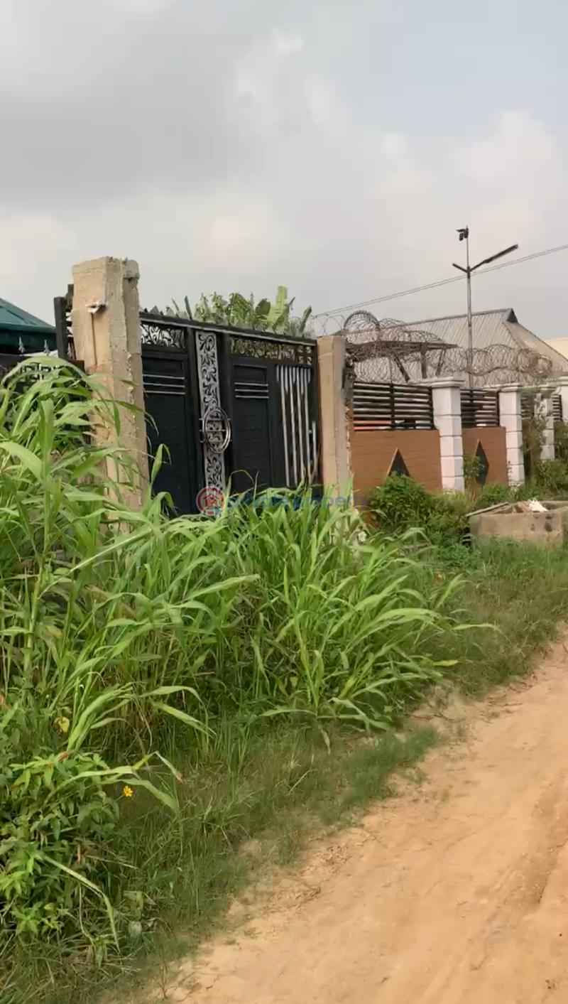 4 bedroom Detached Bungalow For Sale Mowe Obafemi Owode Ogun - 3