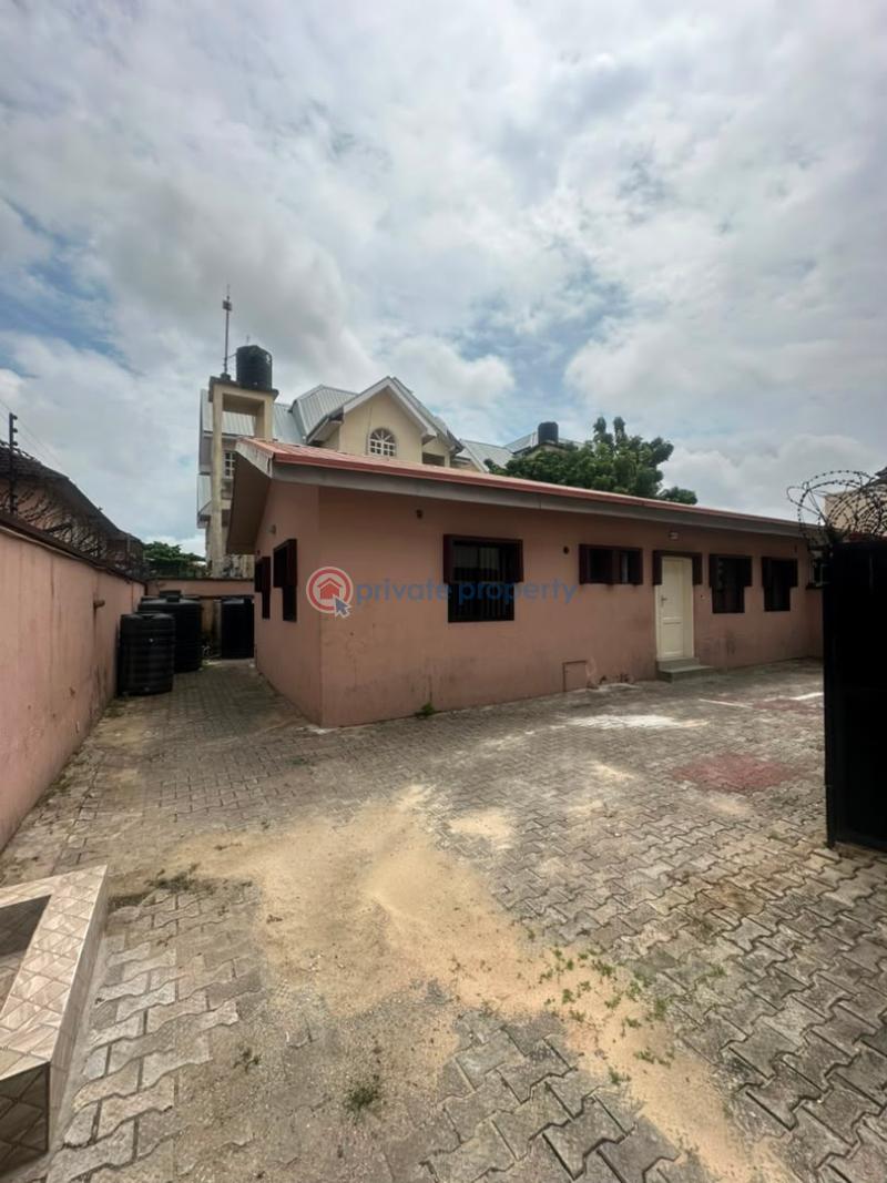 3 bedroom Detached Bungalow For Rent Lekki Phase 1 Lagos - 4
