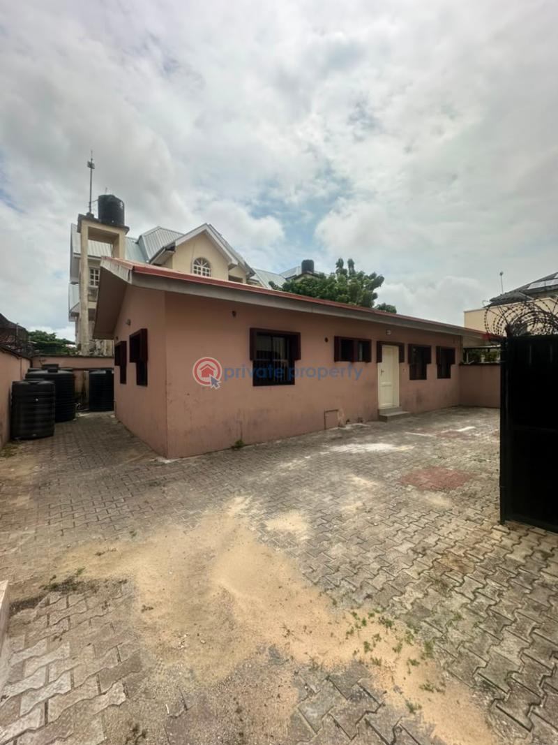 3 bedroom Detached Bungalow For Rent Lekki Phase 1 Lagos - 2