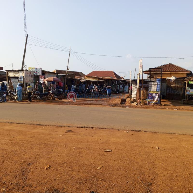 3 bedroom Detached Bungalow For Sale Ogunpade Street, Agugu Area, Lalupon, Iwo Road, Ibadan Iwo Road Ibadan Oyo - 4