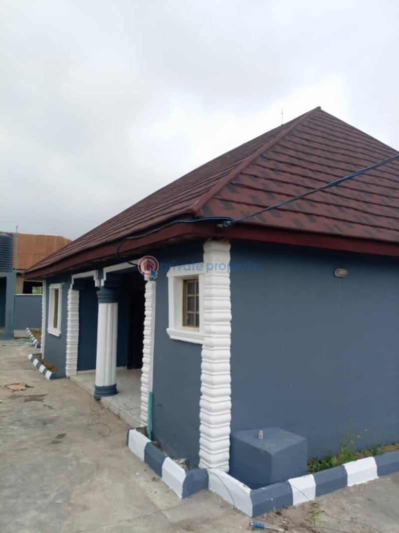 3 bedroom Detached Bungalow For Rent Iyana Agbala, New Ife Road Ibadan Oyo