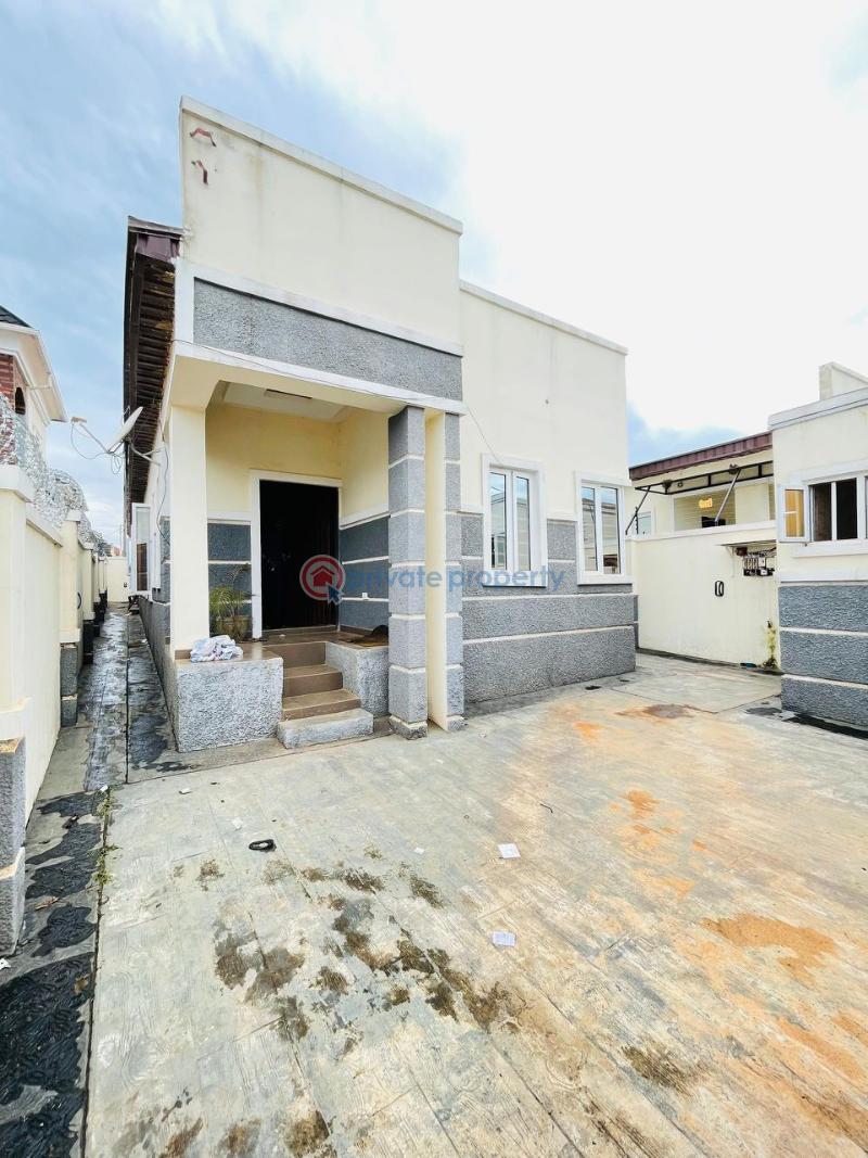 House For Sale Adeosun, Akala Akobo Ibadan Ibadan Oyo - 18