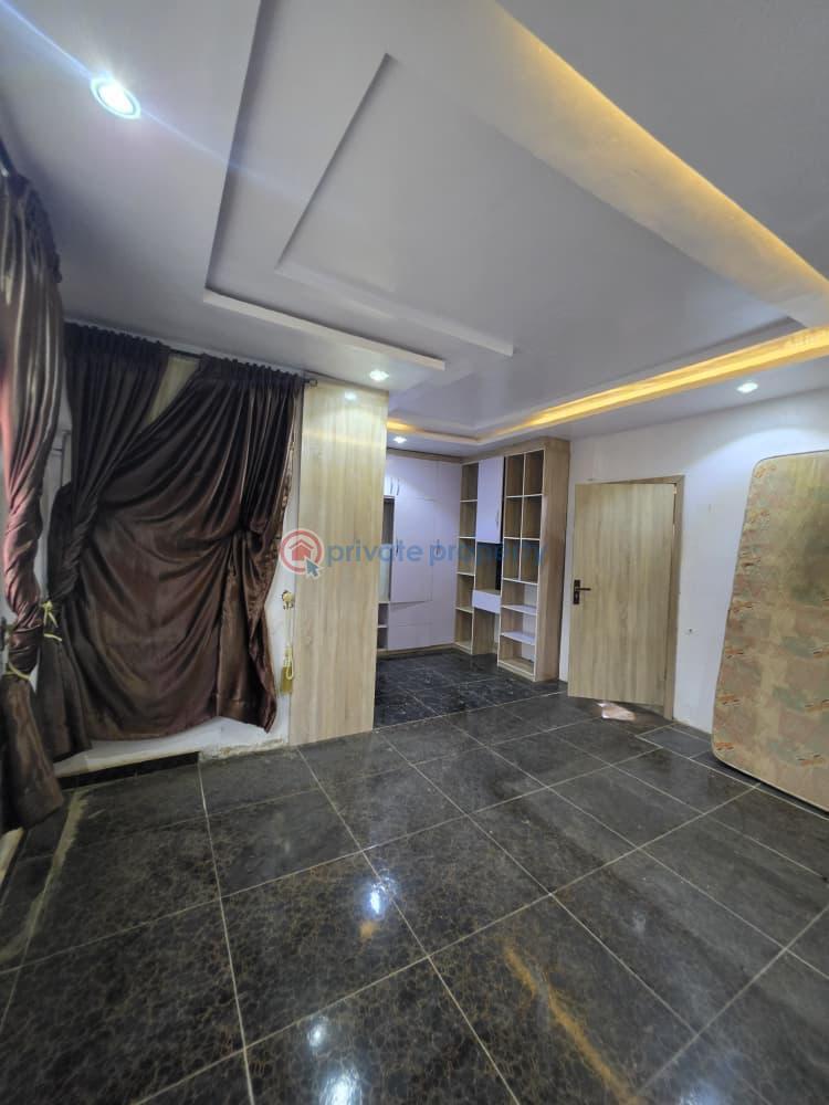 3 bedroom Detached Bungalow For Sale Adekola Iyanagbala, After Airport, Ibadan Ibadan Oyo - 13