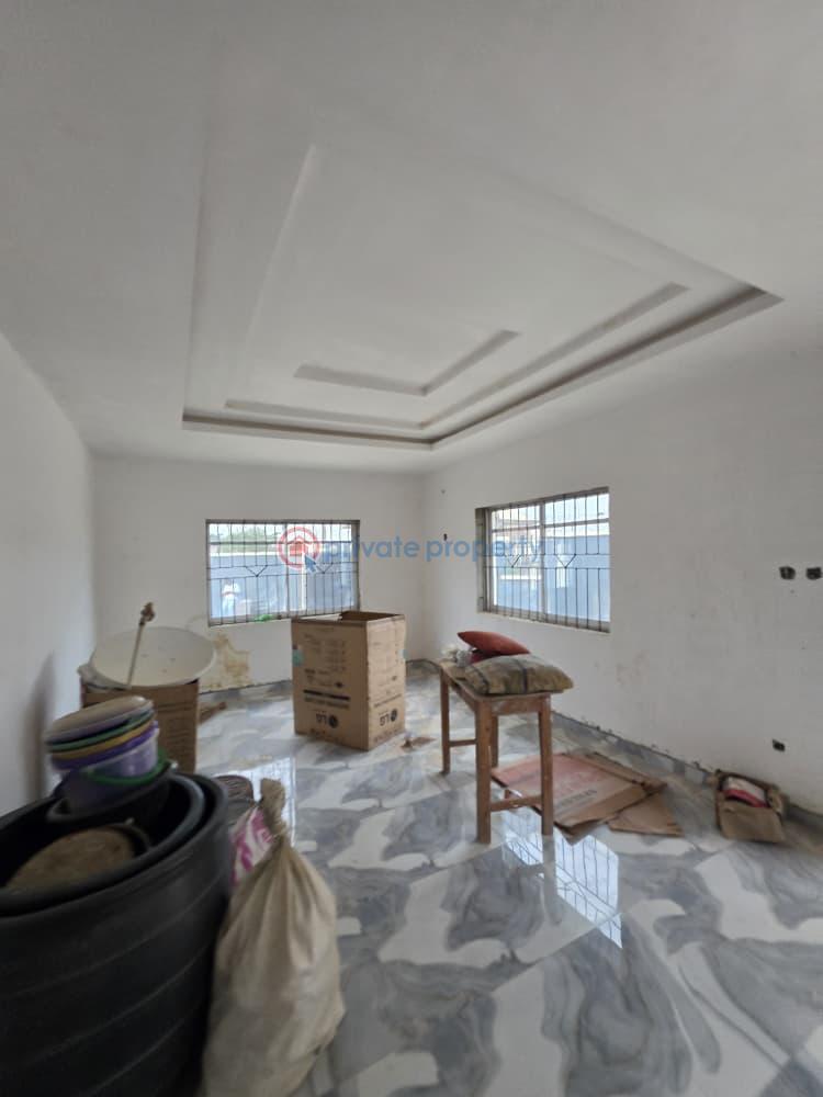 3 bedroom Detached Bungalow For Sale Adekola Iyanagbala, After Airport, Ibadan Ibadan Oyo - 4