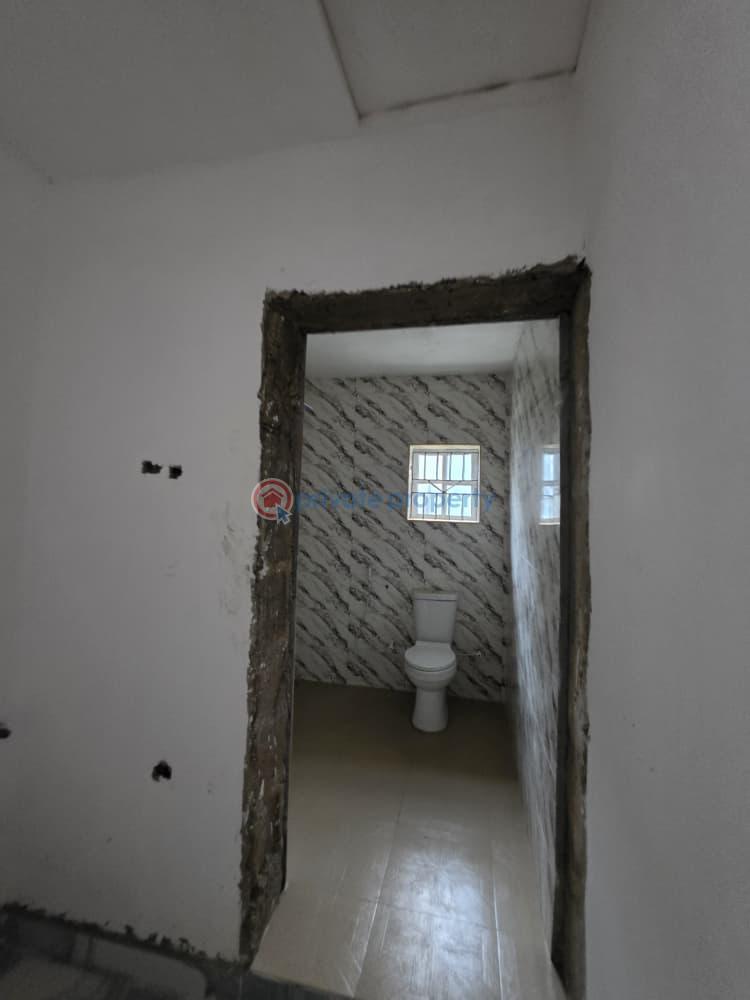 3 bedroom Detached Bungalow For Sale Adekola Iyanagbala, After Airport, Ibadan Ibadan Oyo - 5