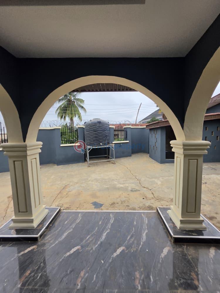 3 bedroom Detached Bungalow For Sale Adekola Iyanagbala, After Airport, Ibadan Ibadan Oyo - 3