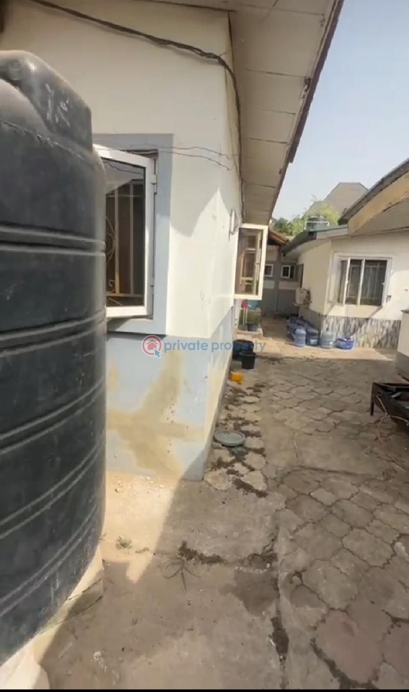 3 bedroom Bungalow For Sale Zone 2 Wuse Abuja Phase 1  - 1