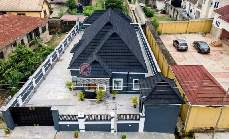 House For Sale Very Close To Elebu Market) Off Akala Express Ibadan Oyo - 0