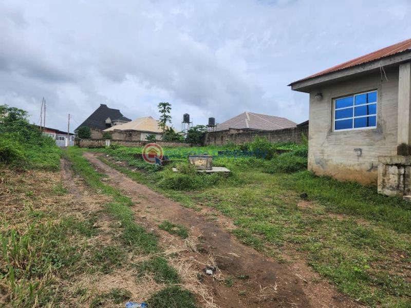 3 bedroom Detached Bungalow For Sale Olokofefe Est, Odo Ona Kekere Odo ona Ibadan Oyo - 1
