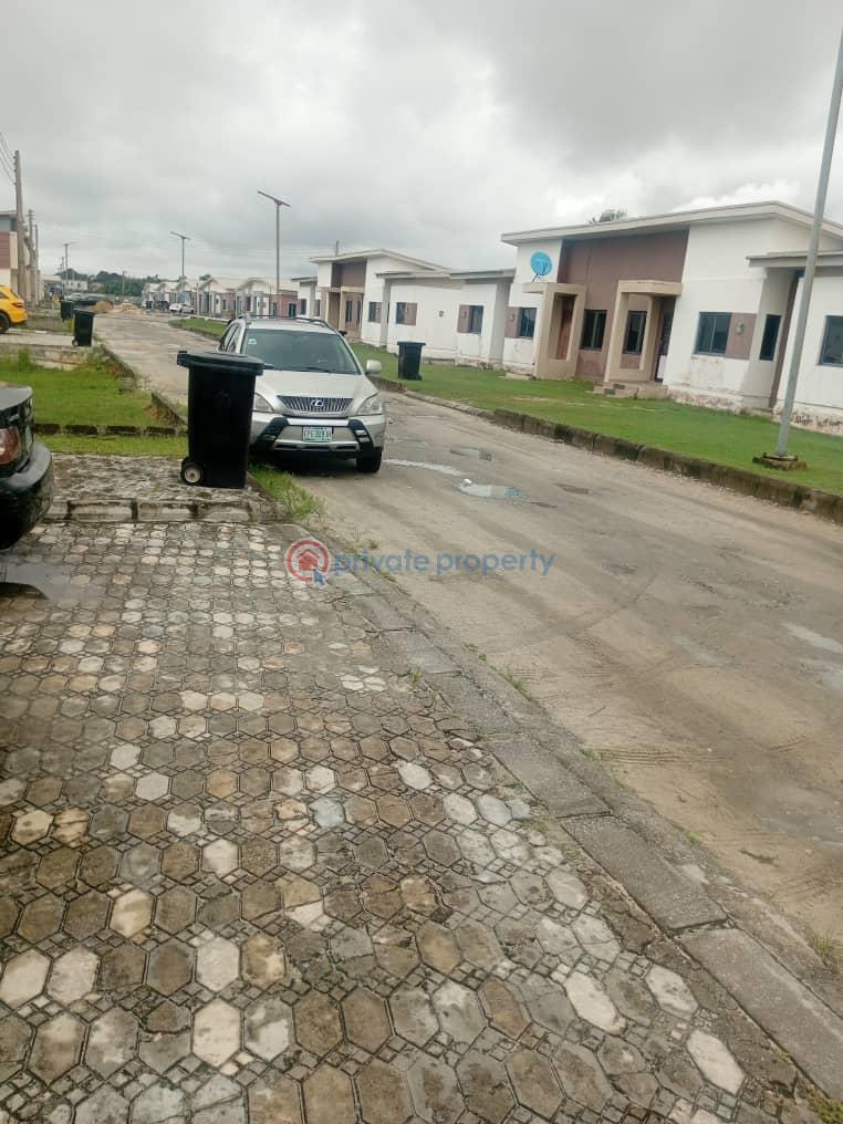 3 bedroom Bungalow For Rent Beach Wood Park Estate Lakowe Ajah Lagos - 8