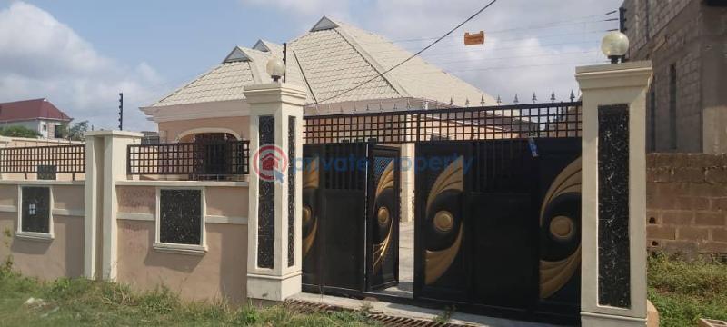 3 bedroom Detached Bungalow For Rent Akoto Elebu Ibadan Oyo - 0