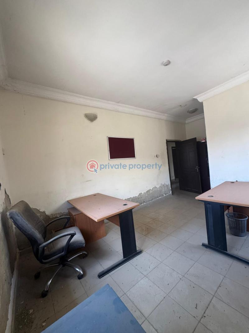 3 bedroom Detached Bungalow For Sale Apo Abuja Phase 2  - 4