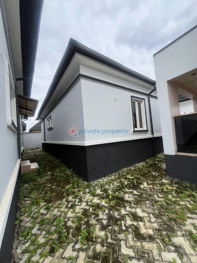 3 bedroom Detached Bungalow For Sale Karsana Abuja Phase 3  - 6
