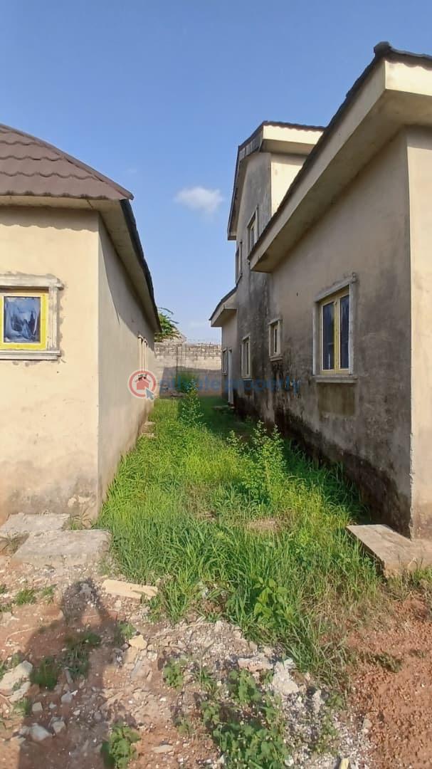 3 bedroom Detached Duplex For Sale Gaduwa Abuja Phase 2  - 4