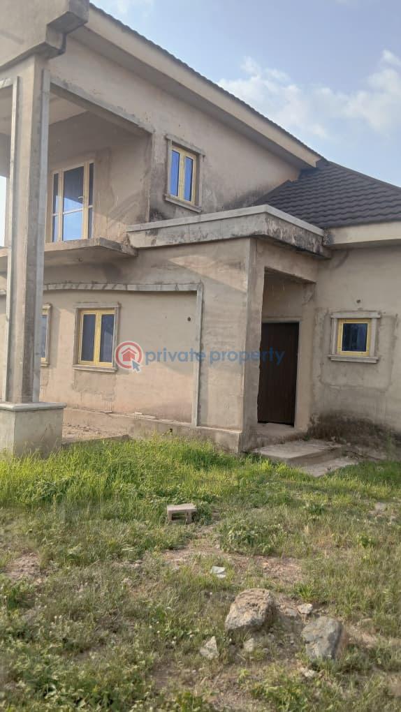 3 bedroom Detached Duplex For Sale Gaduwa Abuja Phase 2  - 2