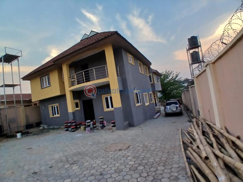 Flat & Apartment For Rent At Ayegoro Okebadan Area Akobo Ibadan Akobo Ibadan Oyo - 2