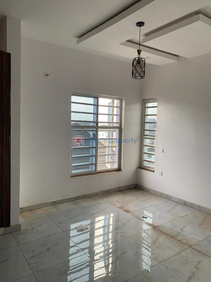 House For Rent Location: Carlton Gate Estate, Akobo. Akobo Ibadan Oyo - 4